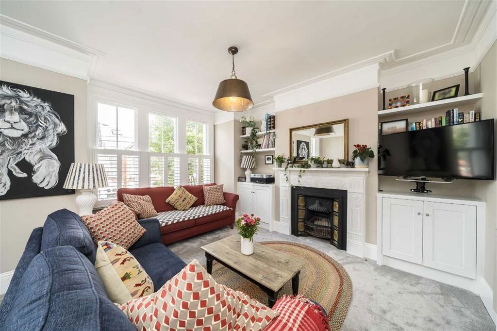 Property photo 2 of 11
