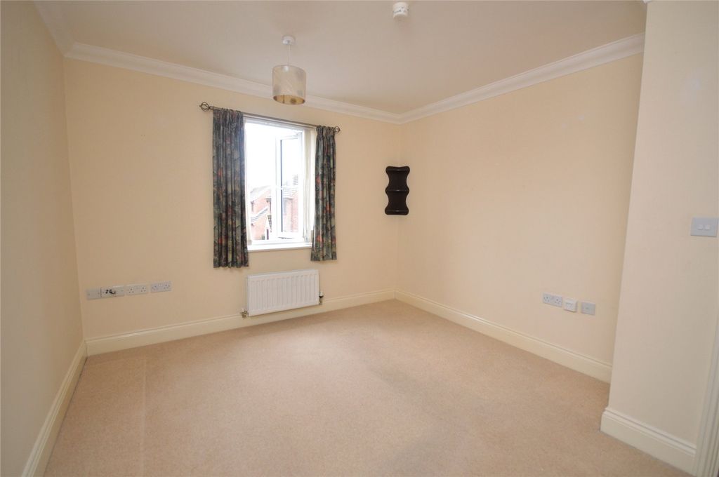 Property photo 3 of 7 Picture No. 13