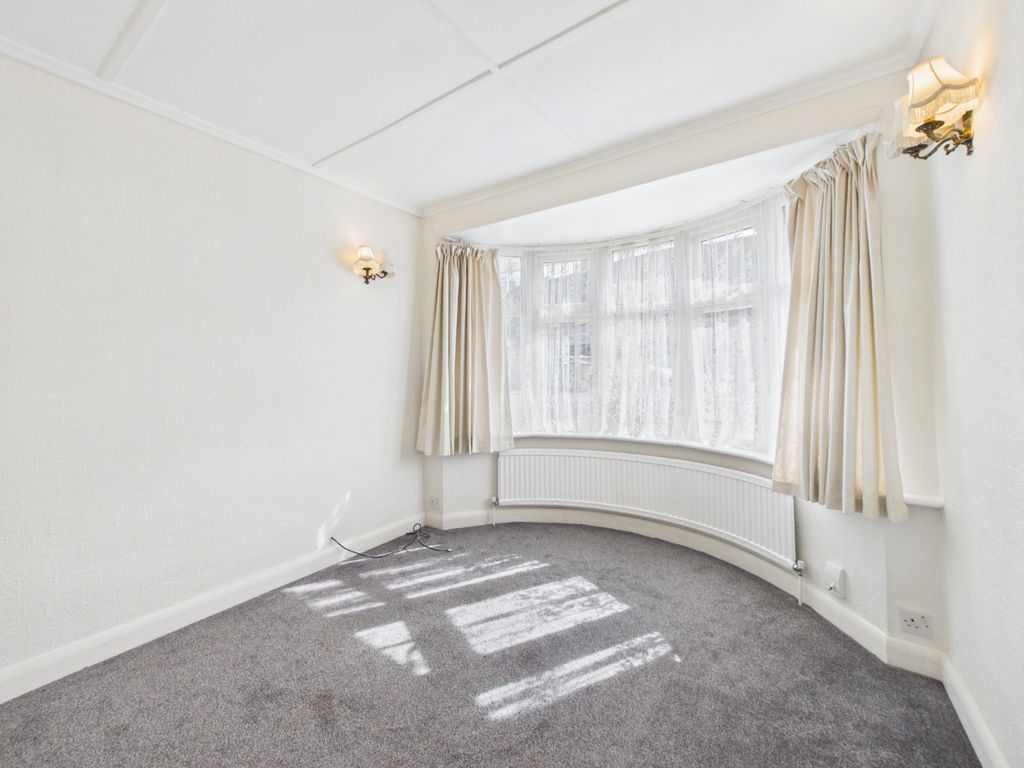 Property photo 2 of 16 4975662