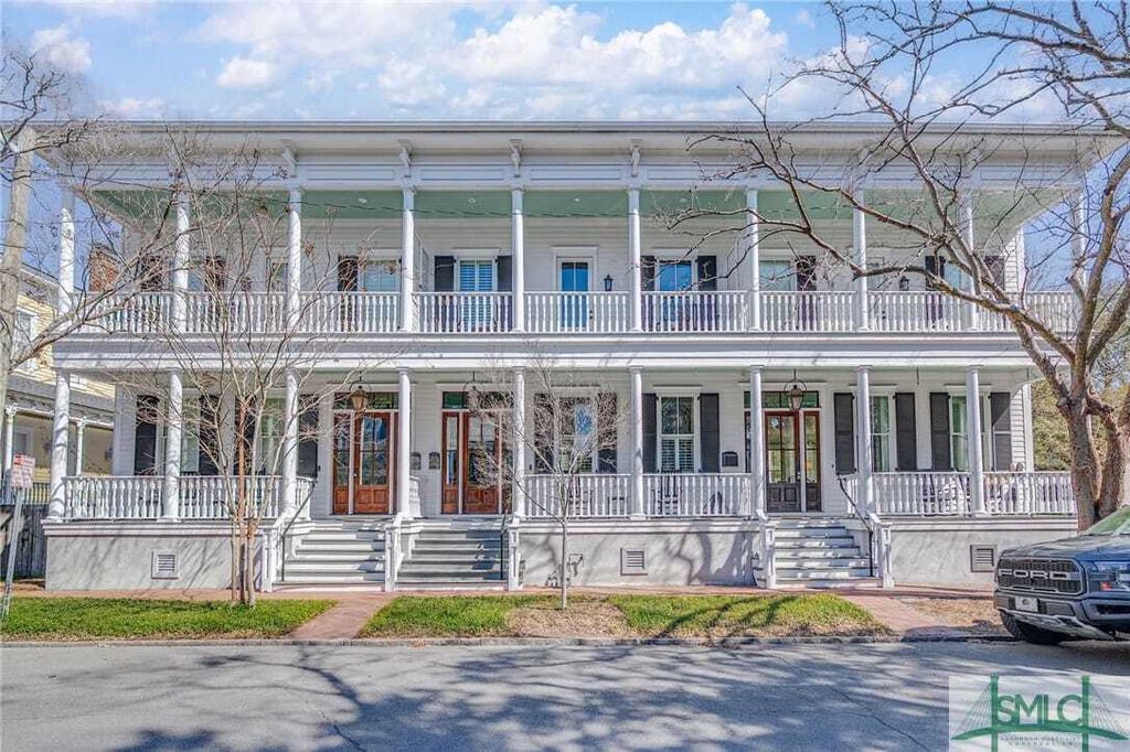 Property photo 1 of 31
