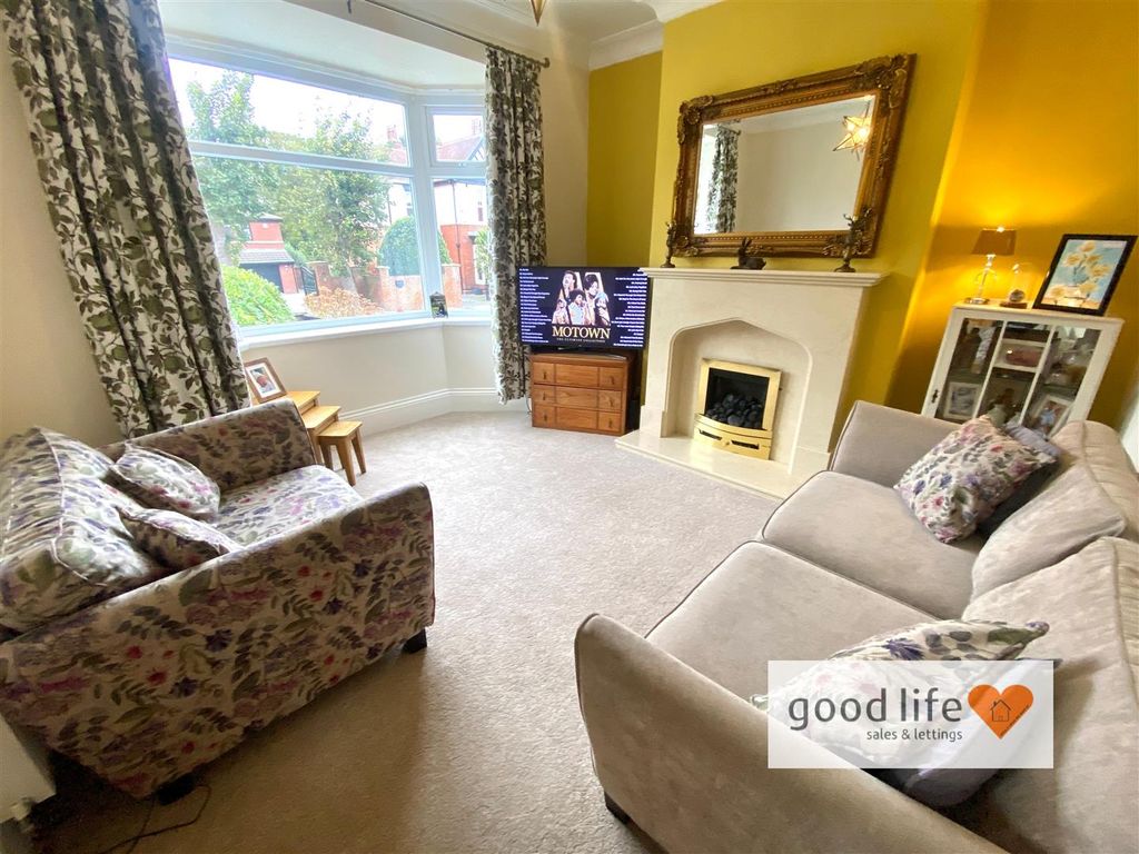 Property photo 2 of 15 20251014_115958250_Ios27Victoriaavenue.Jpg