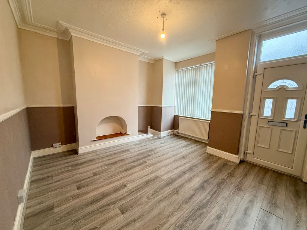 Property photo 1 of 14 Bedroom