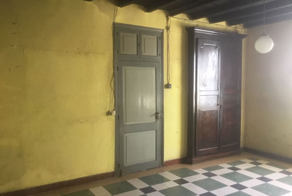 Property photo 2 of 8