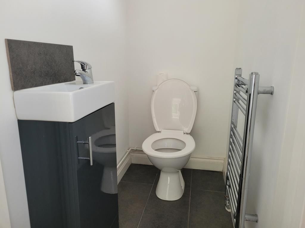 Property photo 3 of 13 Bathroom