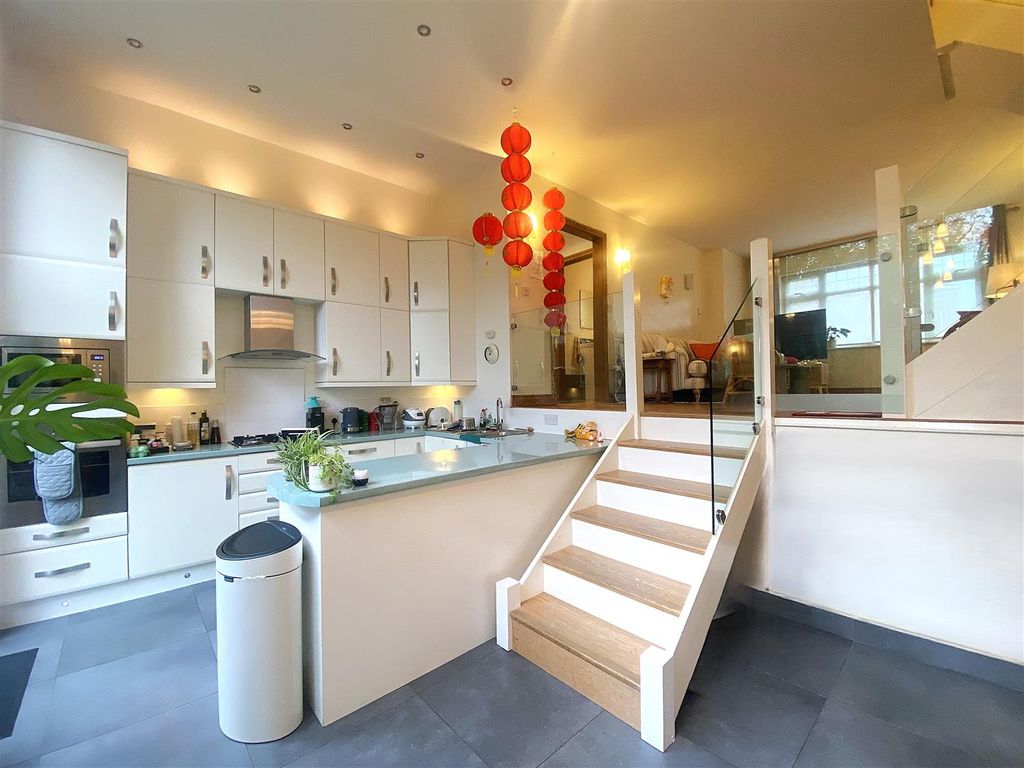 Property photo 2 of 13 Kitchen 13.Jpeg