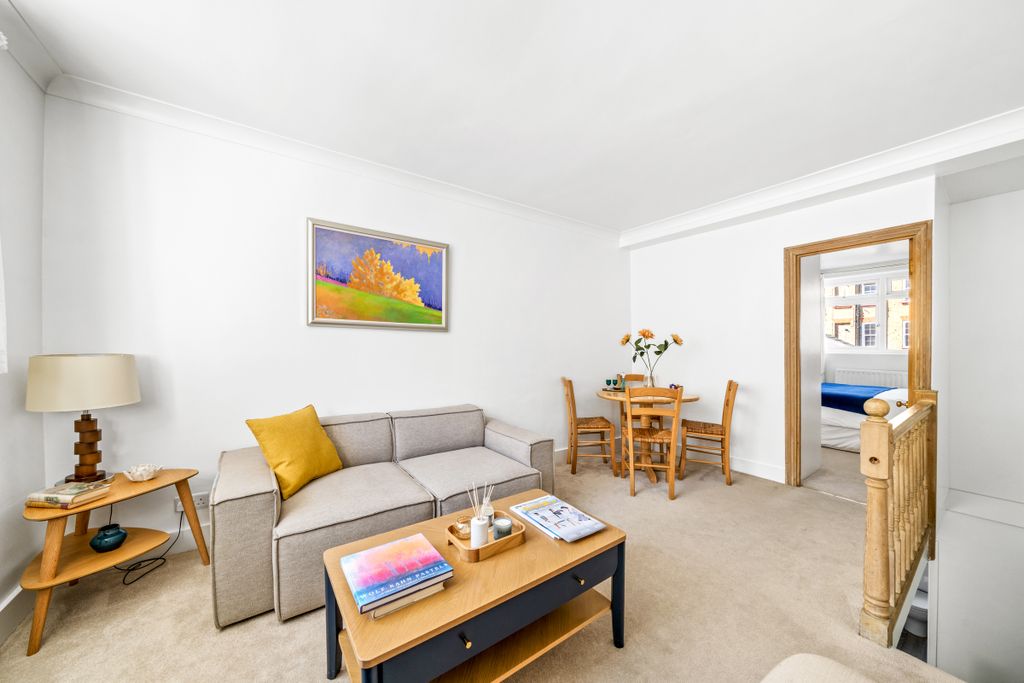 Property photo 3 of 7 18E Gunter Grove, Sw10, Martin &amp; Co, Web (9)
