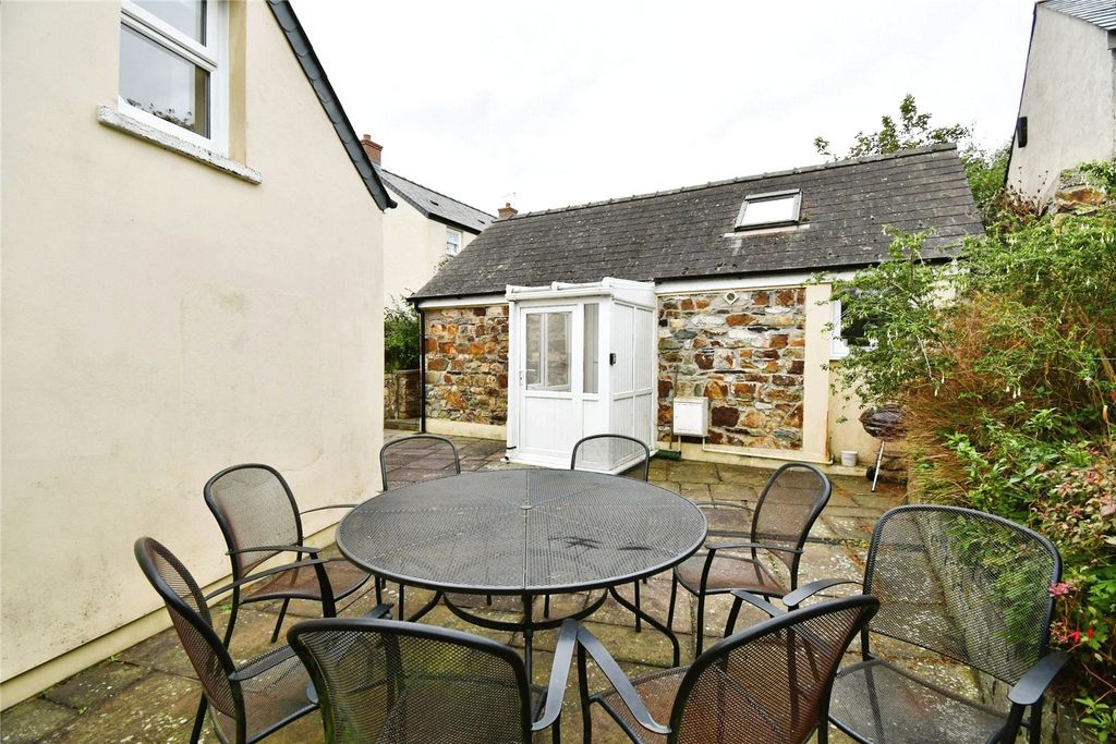 Property photo 3 of 32 Picture No. 29