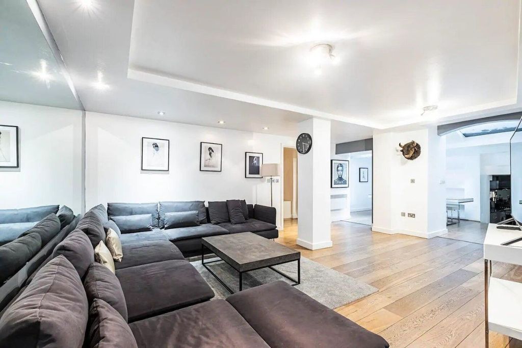 Property photo 1 of 21