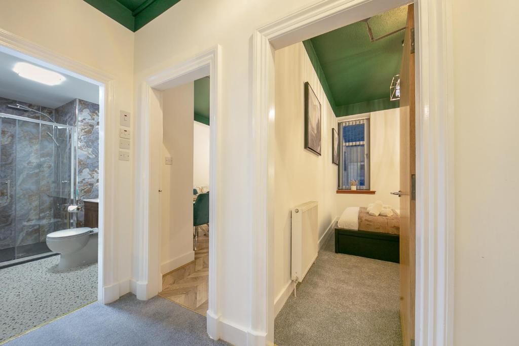 Property photo 2 of 24