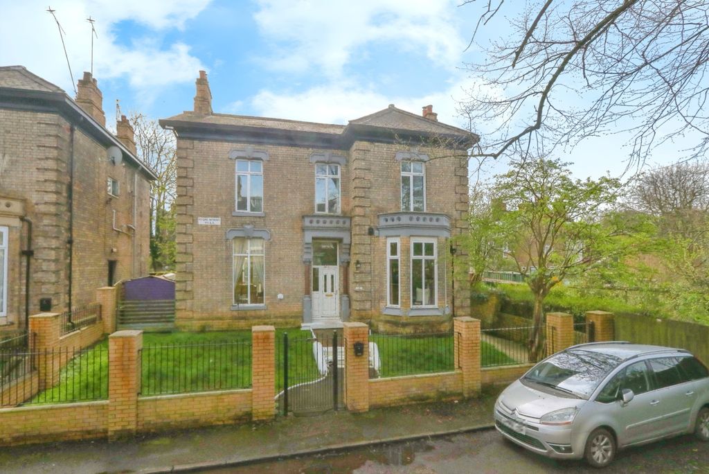 Property photo 1 of 24 3001744