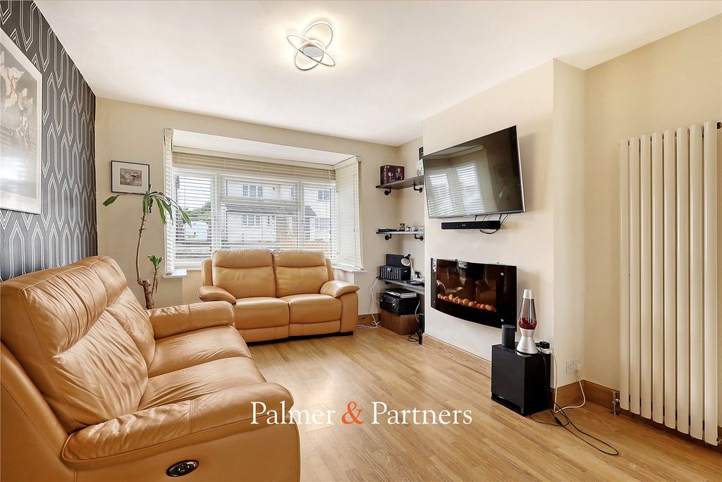 Property photo 3 of 28 Picture No. 14