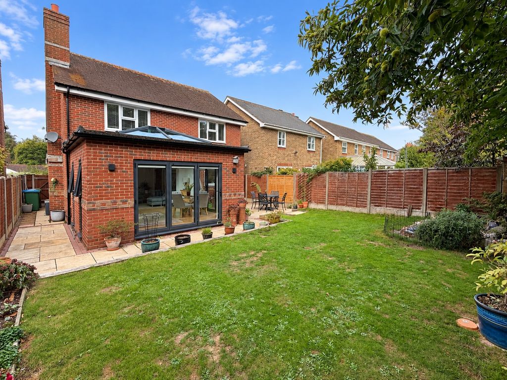 Property photo 2 of 28