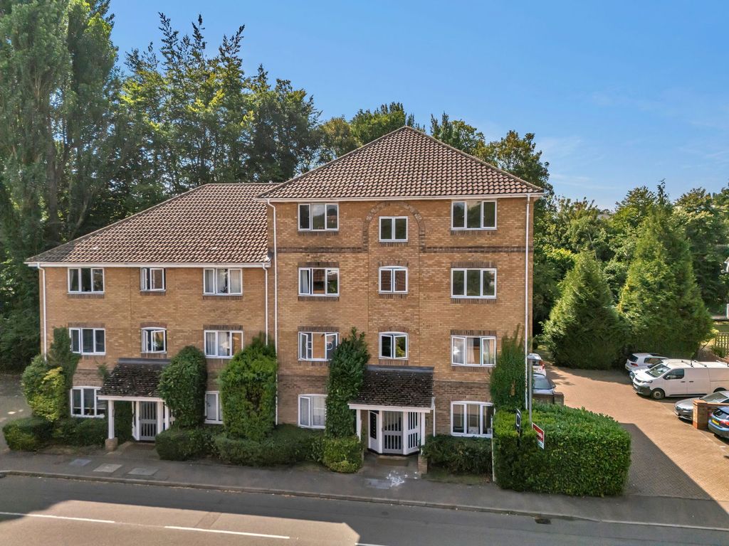 Property photo 1 of 12