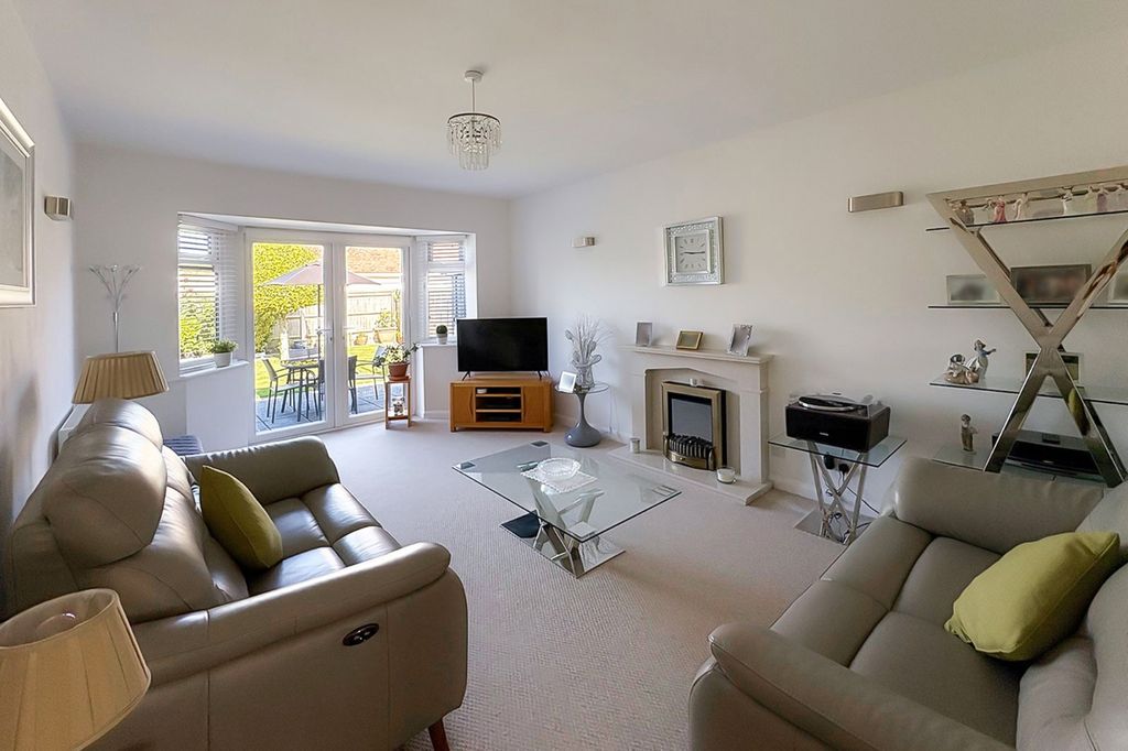 Property photo 2 of 13 Picture No. 02