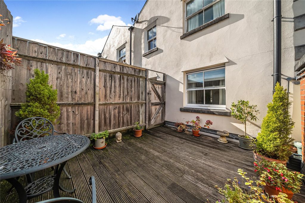 Property photo 1 of 12 Picture No. 02