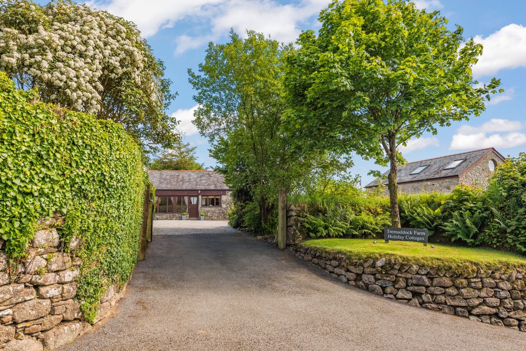 Property photo 2 of 37 4384844