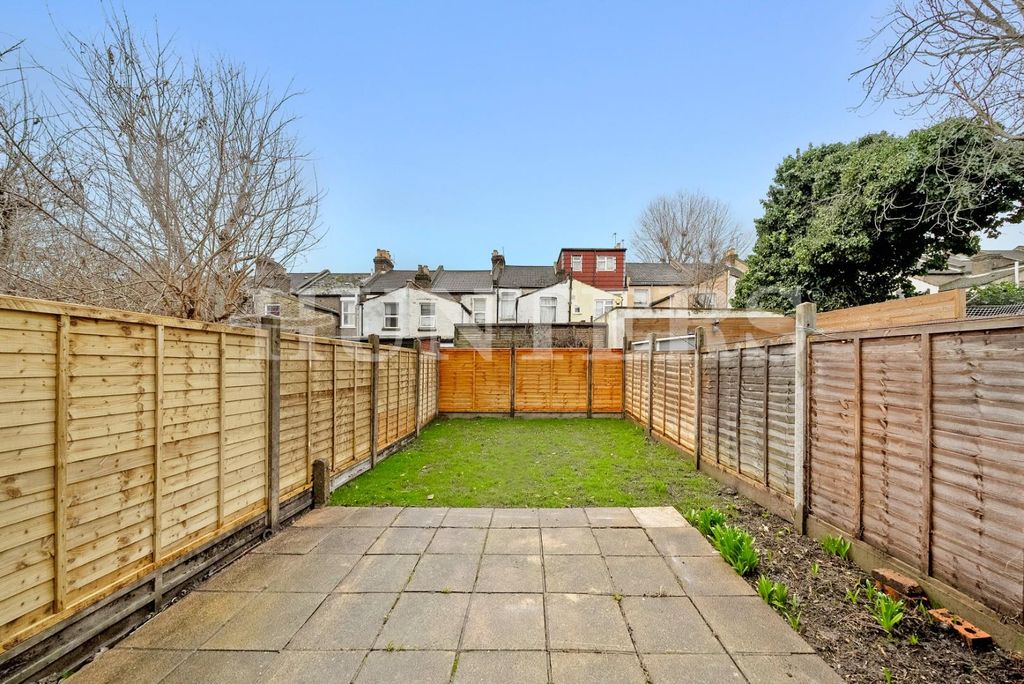 Property photo 2 of 17 Dsc07447.Jpg