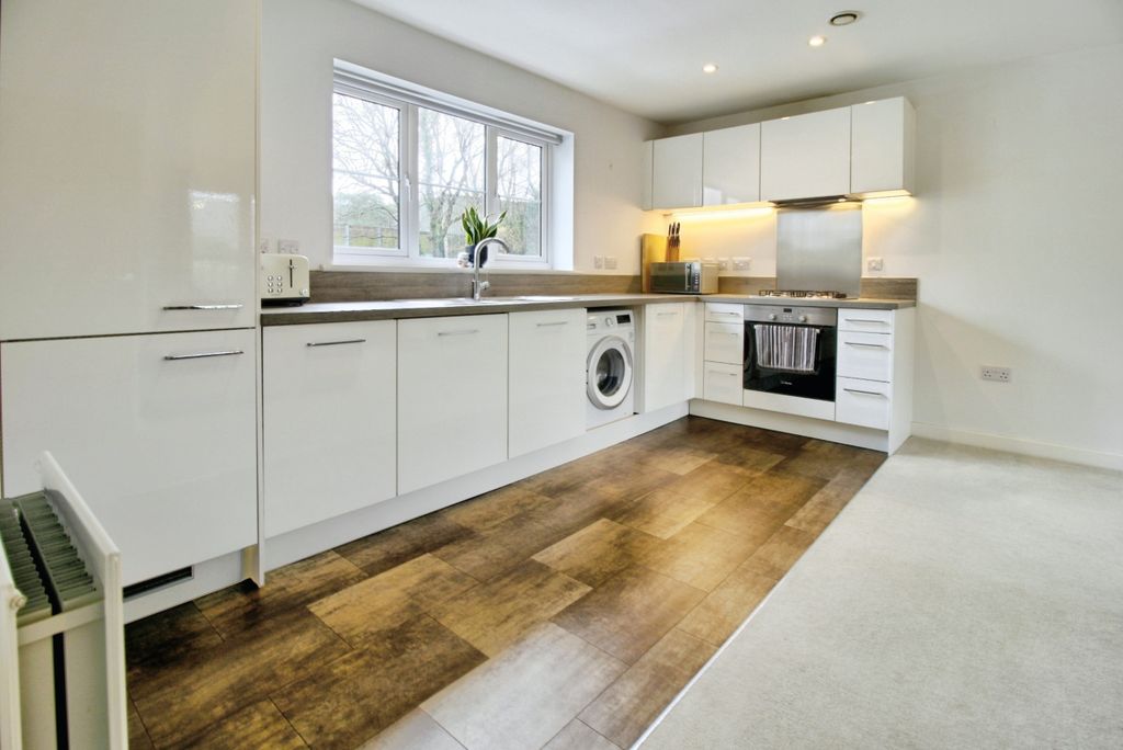 Property photo 2 of 14 956d7c08-3Haz5