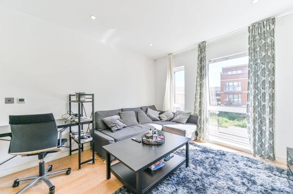 Property photo 1 of 15