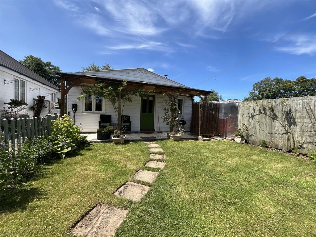 Property photo 1 of 8 5E45d954Bc2c4d80711Fb97Bf60Bf36c.Jpeg
