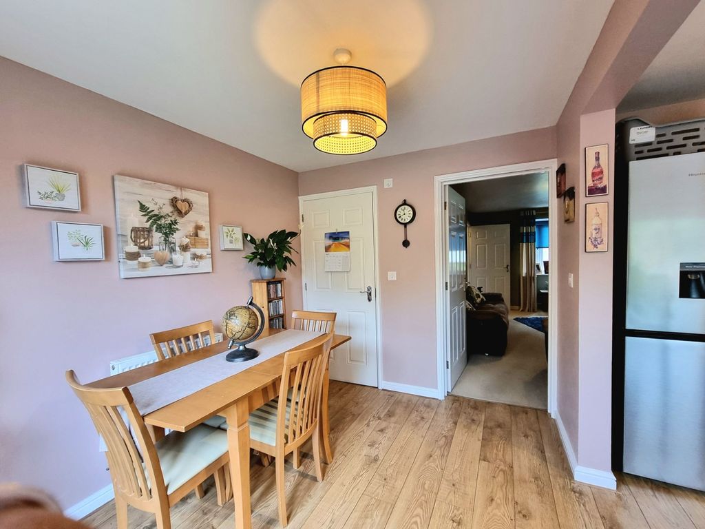 Property photo 3 of 38