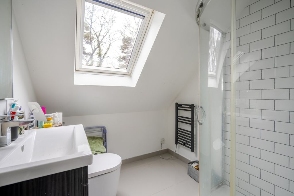 Property photo 3 of 38 Picture No. 02