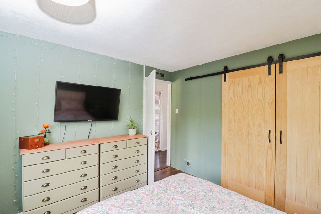 Property photo 3 of 20 Pbox-Img.Jpg