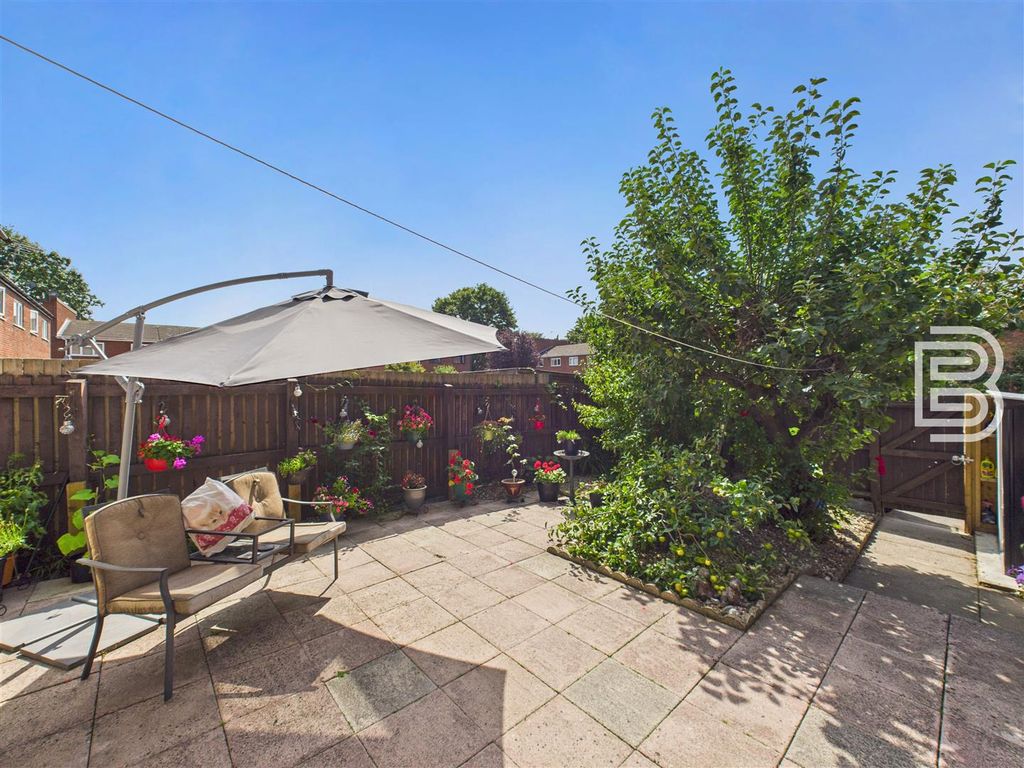 Property photo 2 of 15 Rear Garden (3).Jpg