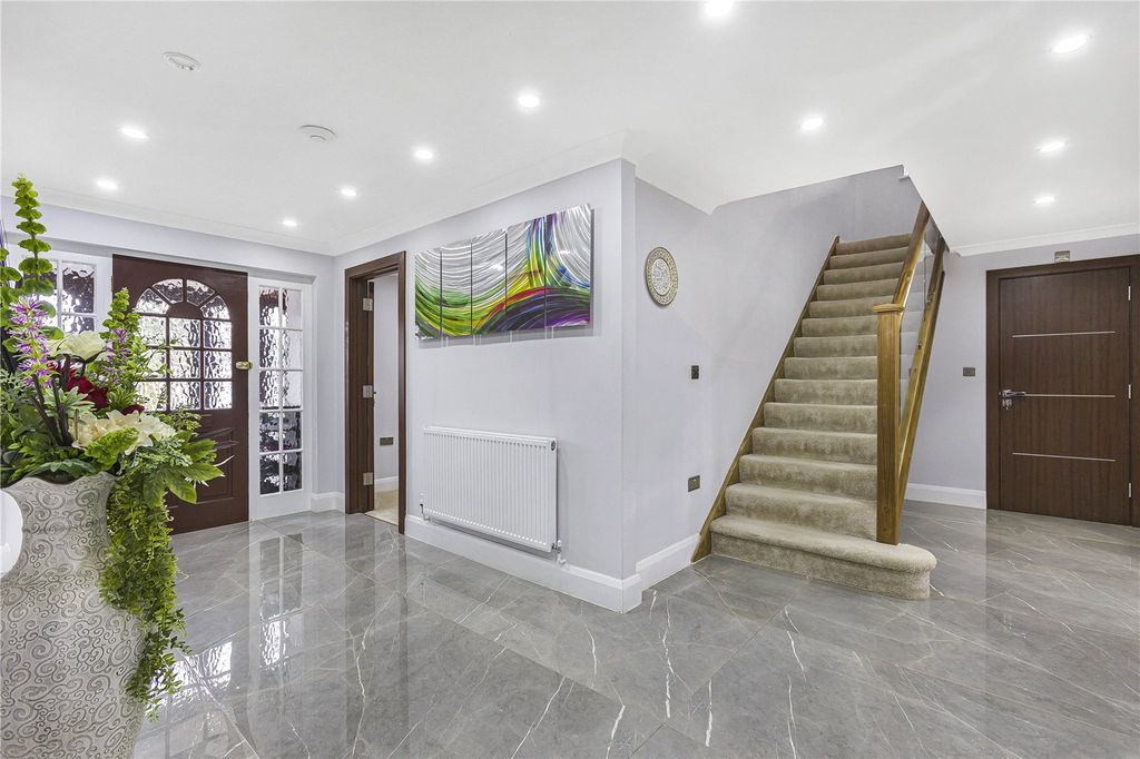 Property photo 2 of 21 Picture No. 48