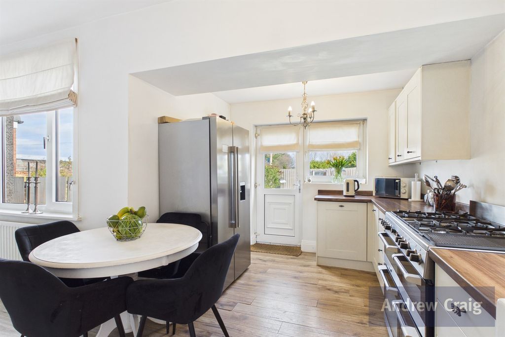 Property photo 3 of 19 Kitchen Dining / Family Room