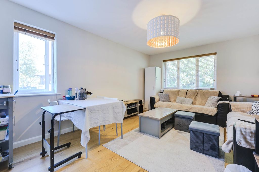 Additional image 11 of 8 bed flat for sale1&1A 3&3A Haigh Wood Road, Leeds, West Yorkshire LS16