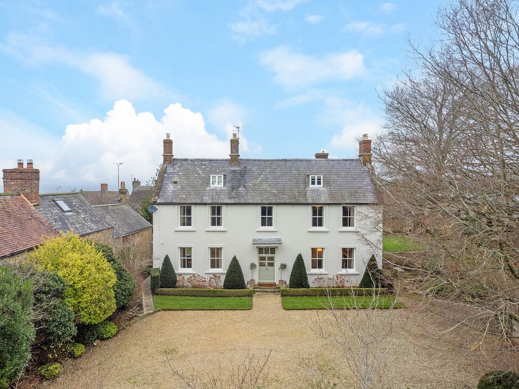 Property photo 1 of 35