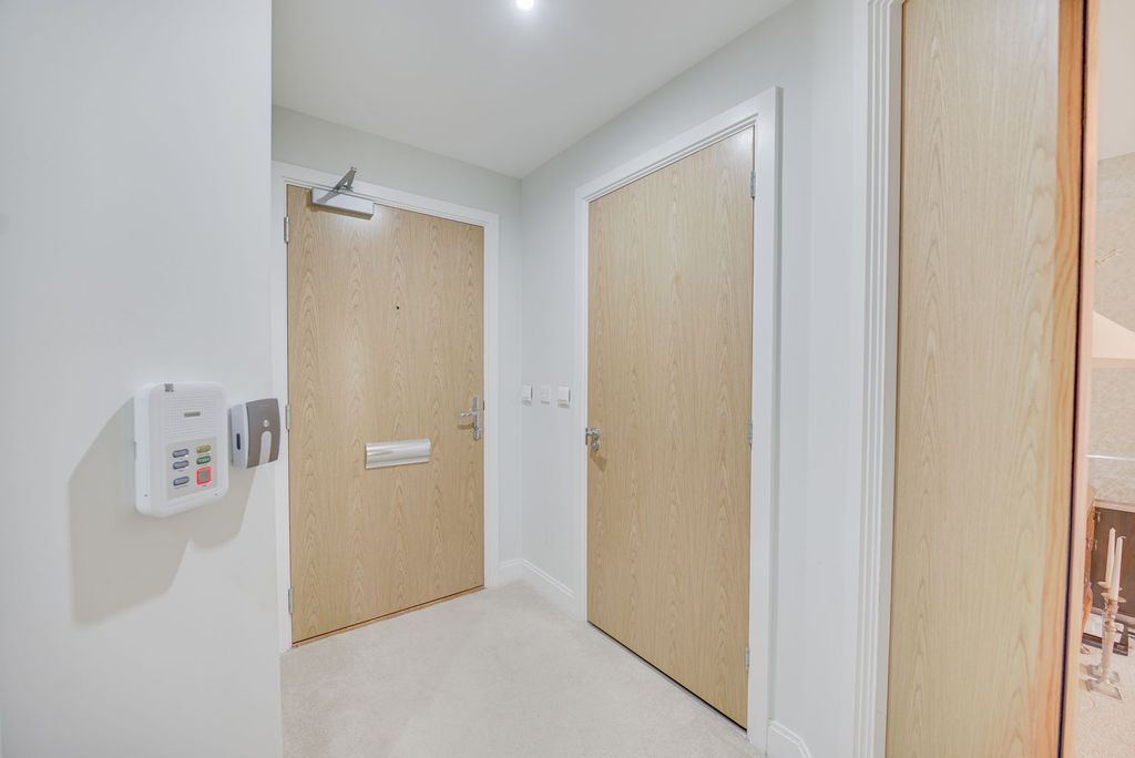 Property photo 3 of 23
