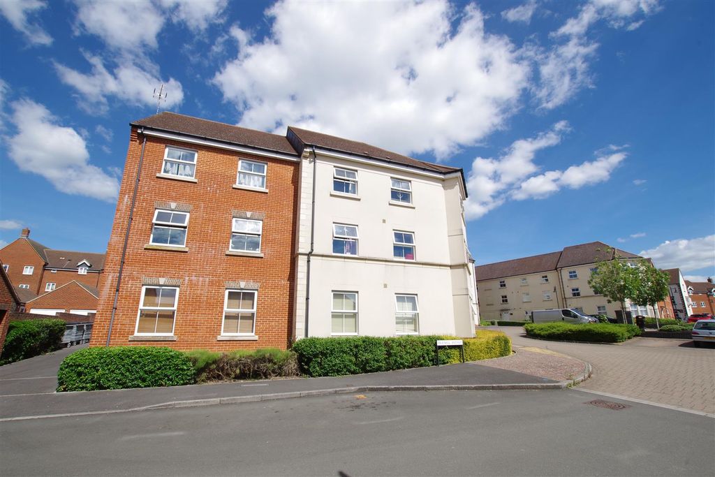 Property photo 1 of 9