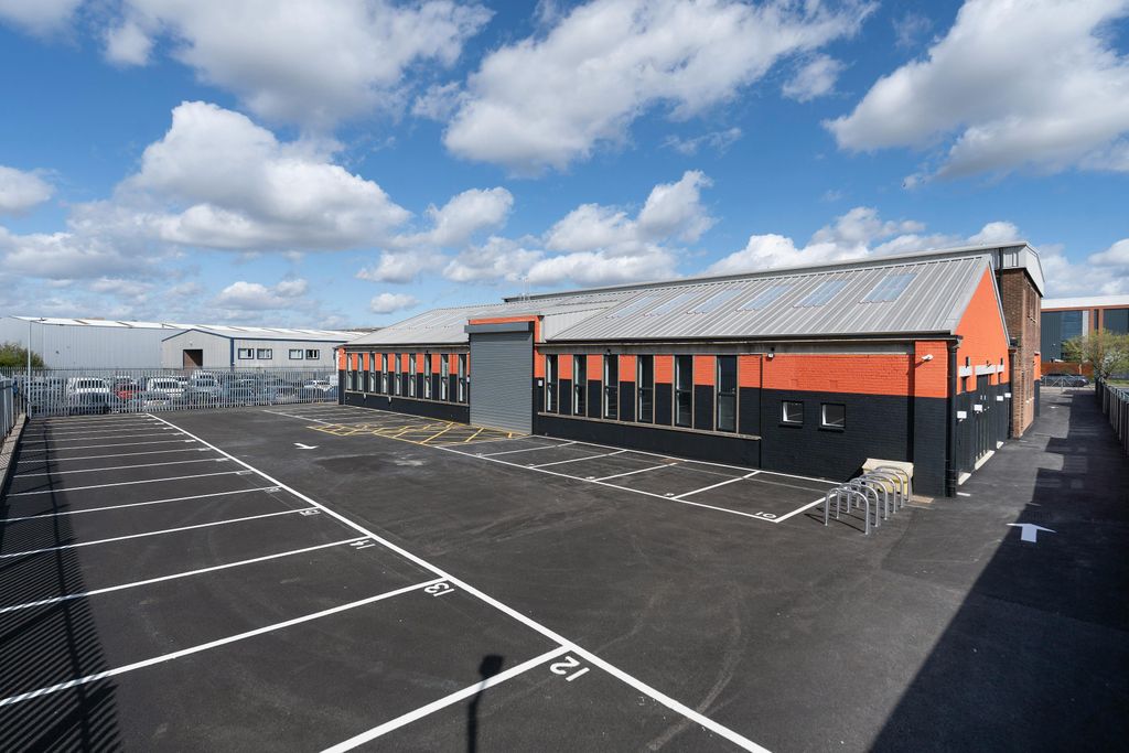 Property photo 3 of 11 Iw160425Sti034.Jpg