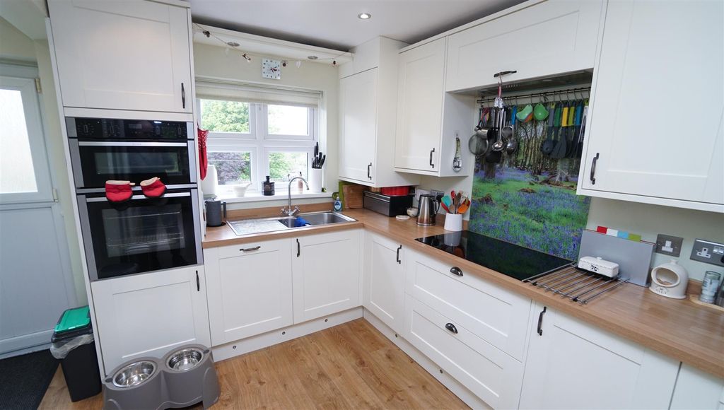 Additional image 8 of 4 bed detached house for saleLittle Cote, Thackley BD10