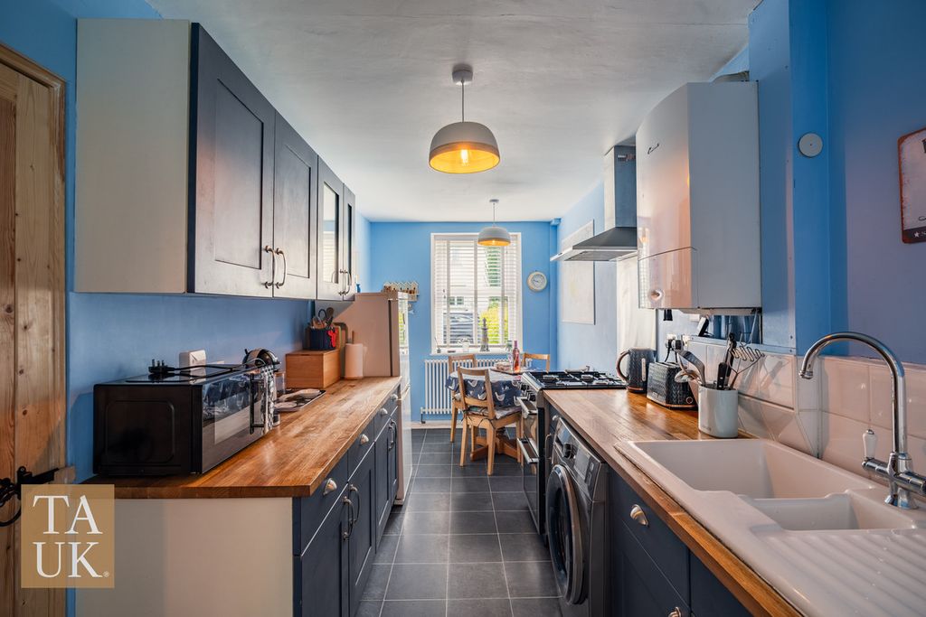 Property photo 3 of 16