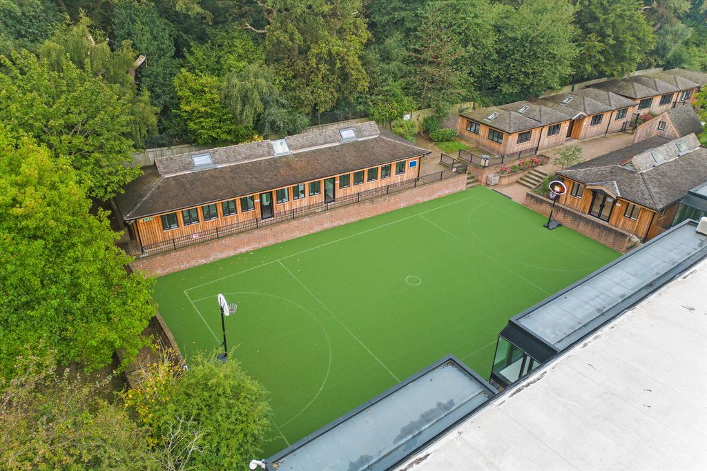 Property photo 3 of 8 Image