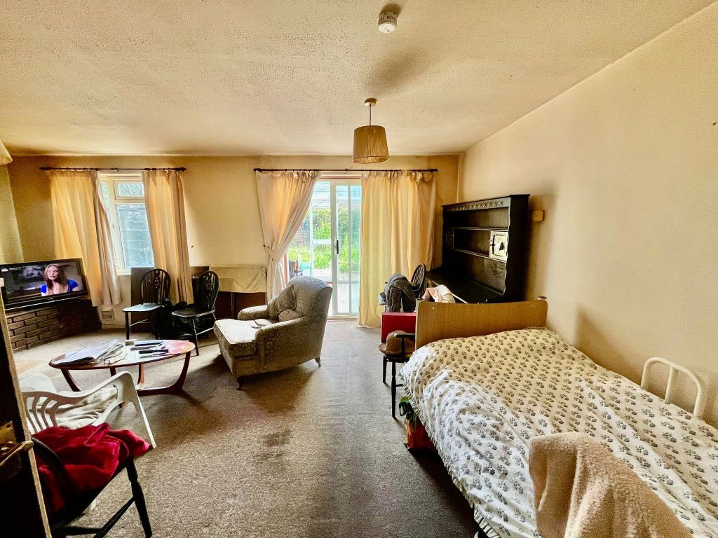 Property photo 3 of 14