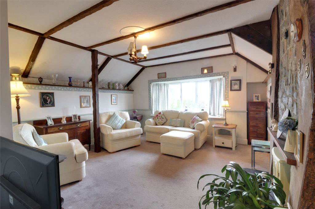 Property photo 2 of 17 2 - Picture No. 34