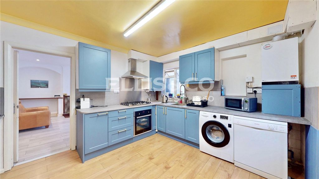 Property photo 2 of 27 Picture No. 11