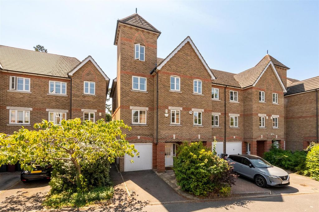 Property photo 2 of 18