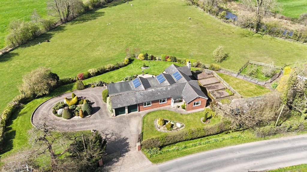 Property photo 1 of 33