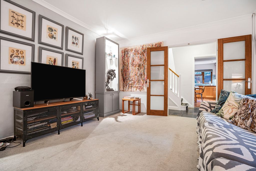 Additional image 8 of 4 bed detached house for saleCastleleigh Court, Enfield EN2