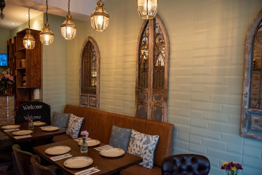 Property photo 3 of 18 Restaurant Area