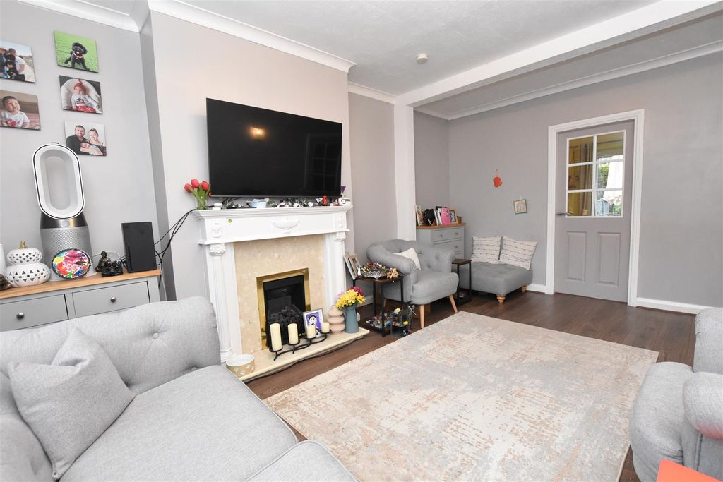 Property photo 3 of 14 Dsc_0570 - Copy (11).Jpg