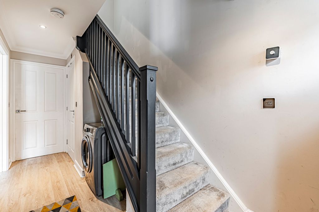 Property photo 3 of 30