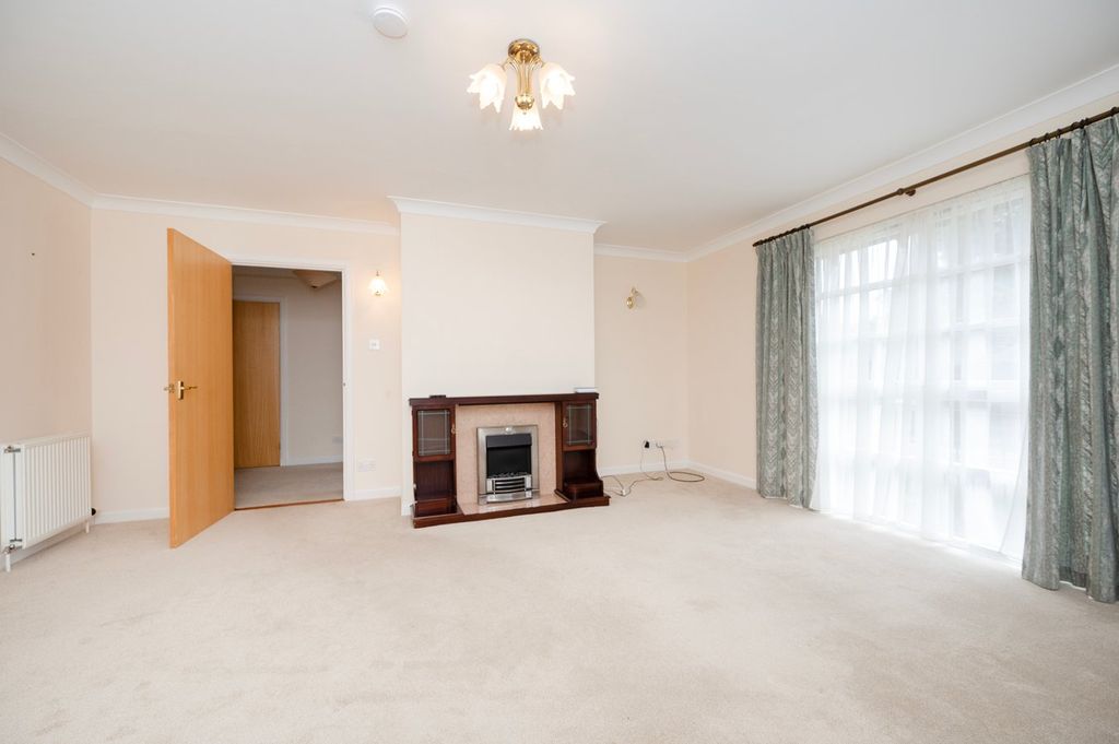 Property photo 2 of 22