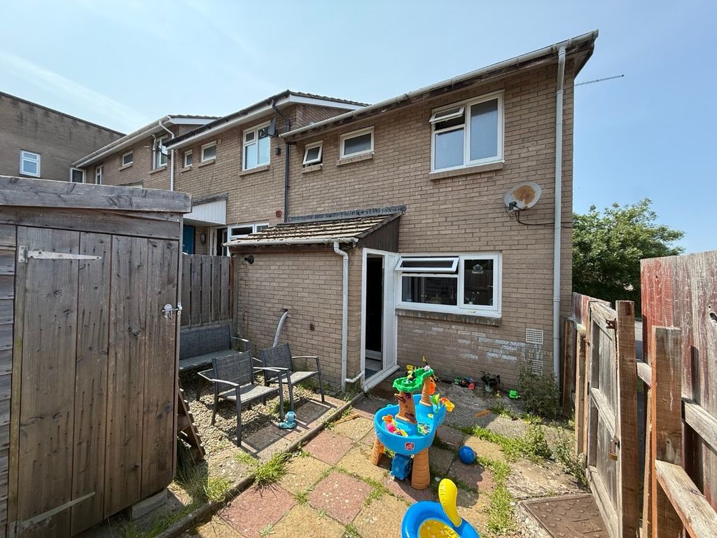 Property photo 3 of 23