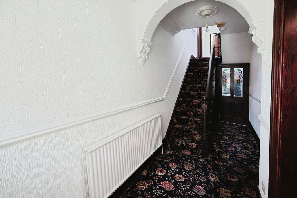 Property photo 2 of 15 Pbox-Img.Jpg